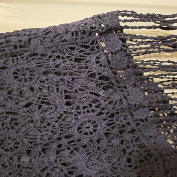 Crochet-knit shorts - Picture 3 of 9